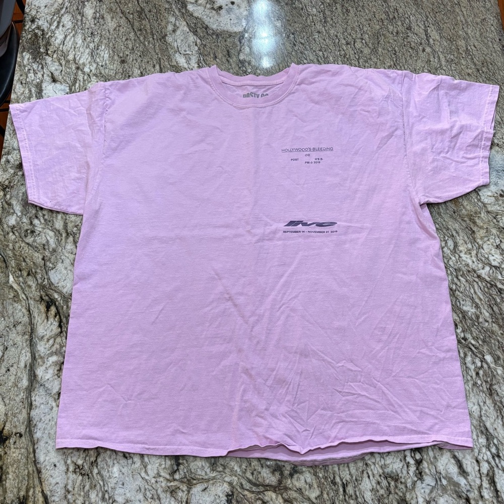 Mystery Brand Men's Short Sleeve T-Shirt in Light Pink